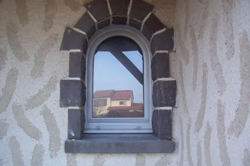 fenêtres à  Mazaye